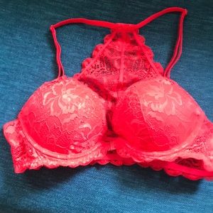 34B Victoria’s Secret bra